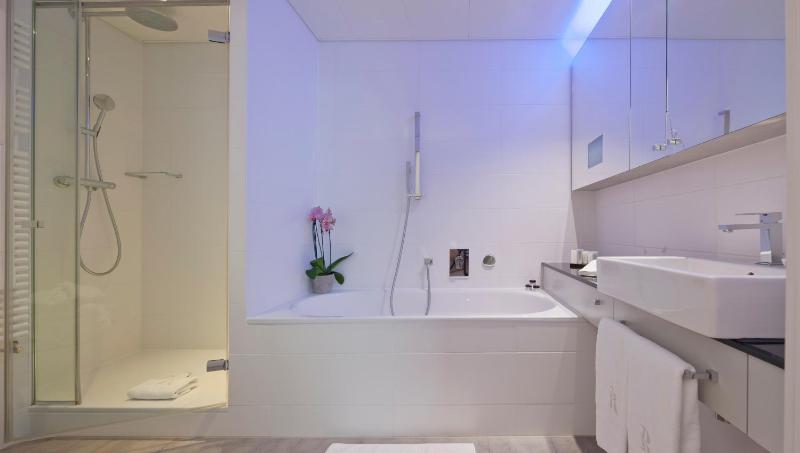 Interconnected Two-bedroom Apartment - Air-conditioned - 110 sqm image 1