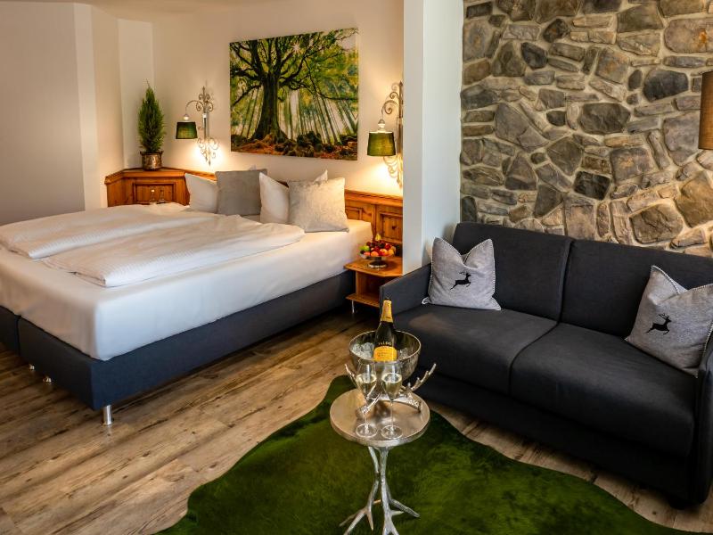 Superior Double Room image 4