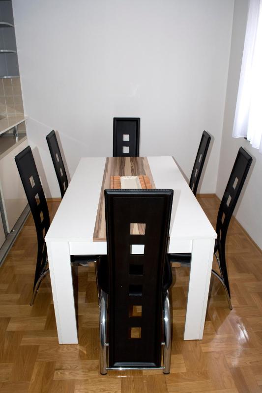 Apartman 'Dunja 2' Banja Luka - image 4