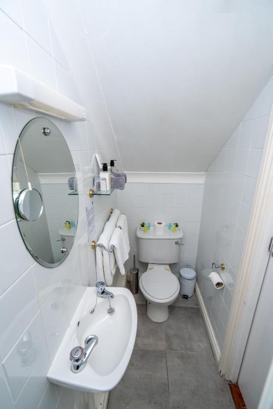 Deluxe Double Room with Balcony and Sea View image 3