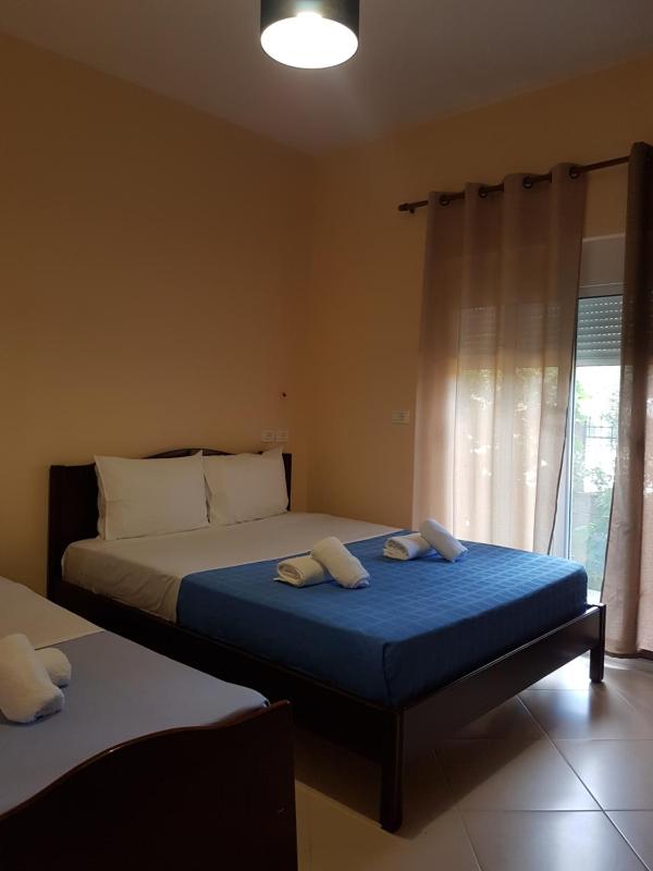 Triple Room with Garden View image 3