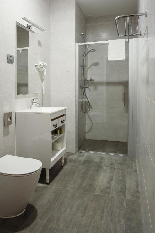 Deluxe Double Room image 2
