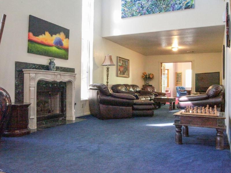 Ten-Bedroom Villa image 4