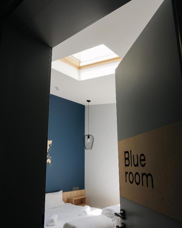 Standard Double Room with Shared Bathroom image 3