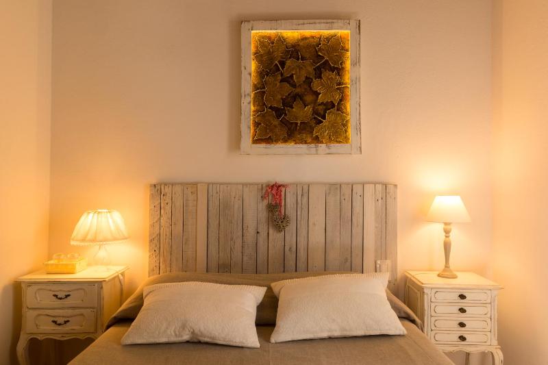 Double Room image 3