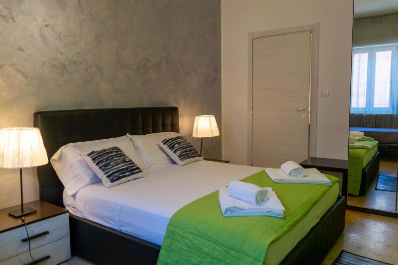 Two-Bedroom Apartment - Separate Building image 4