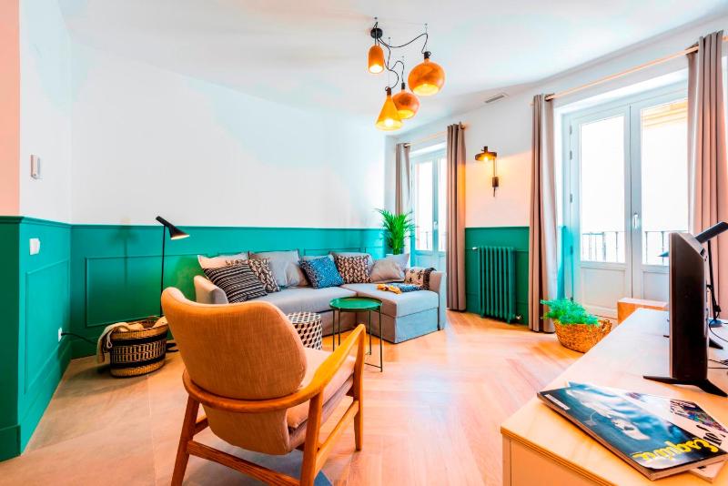 Deluxe Apartment image 2