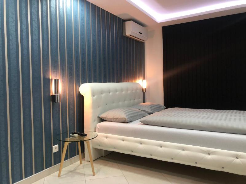 Superior Apartment image 3