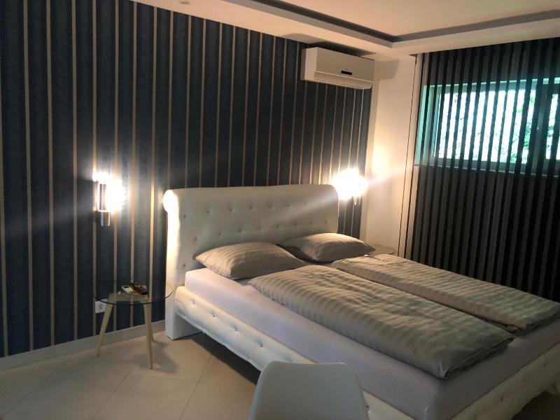 Superior Apartment image 2