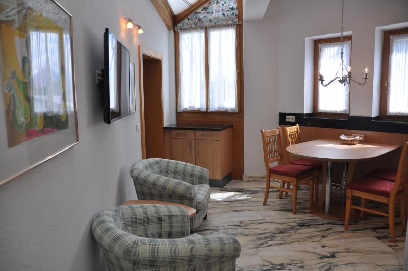 Studio Apartment image 2