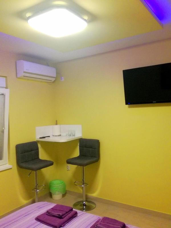 Deluxe Double Room (2 Adults + 1 Child) image 4