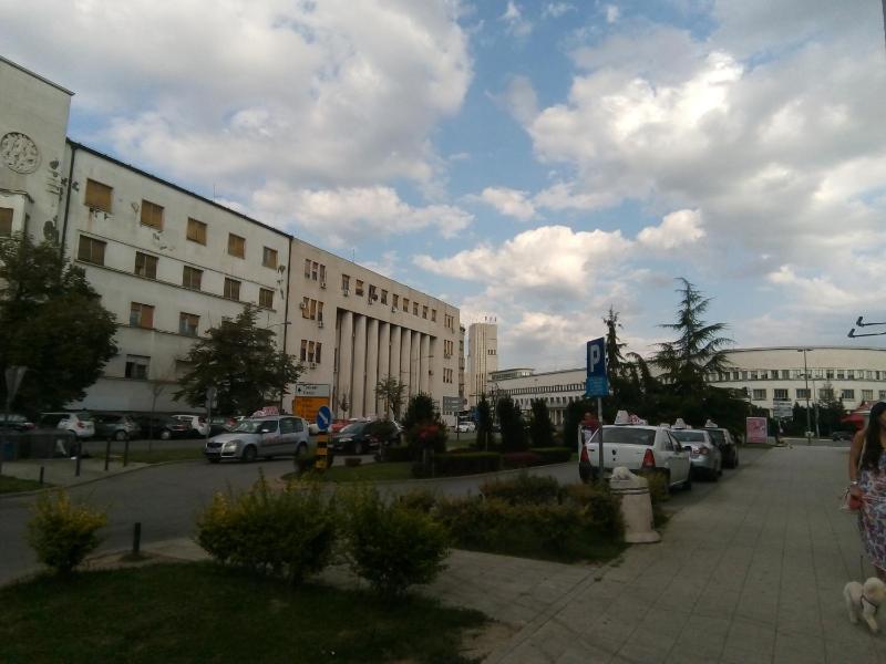 Downtown apartment in walk zone with 3 bedrooms and free parking - image 6