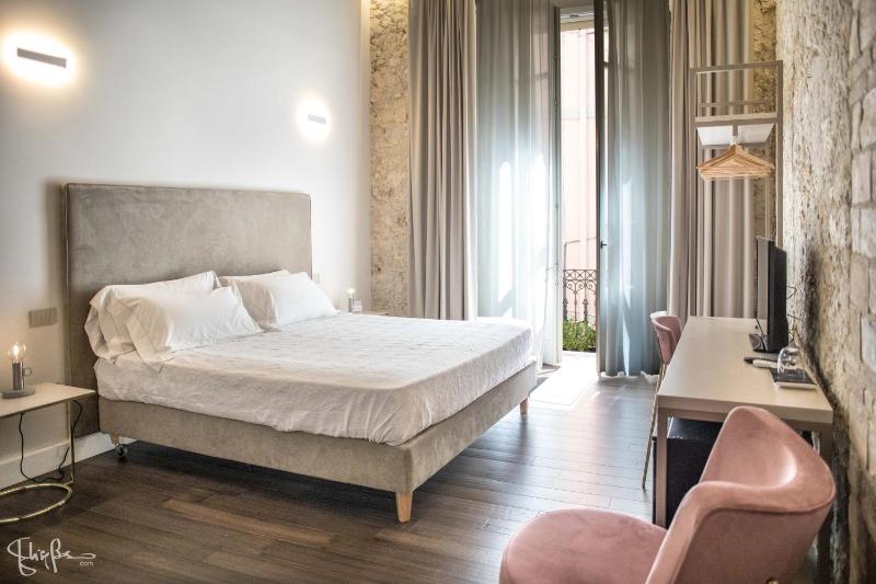 Deluxe Triple Room image 4