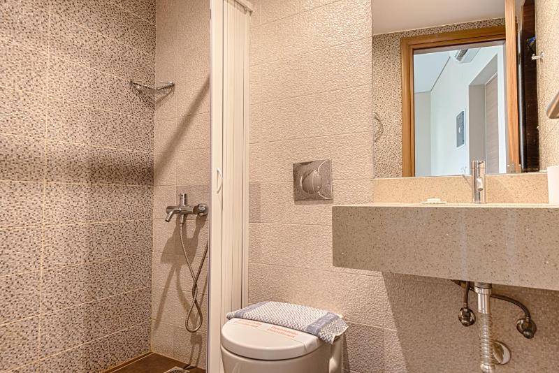 Superior Apartment image 2