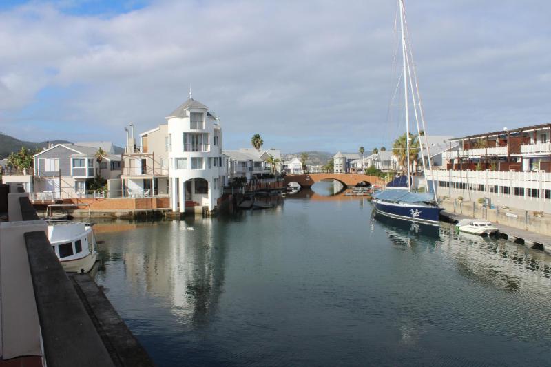 Waterfront - Knysna Quays Accommodation- Family Apartments - image 7