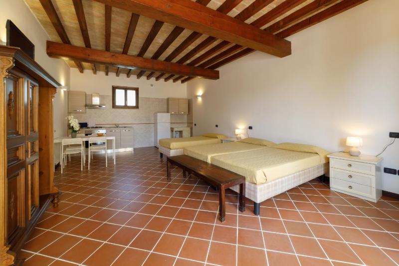 Superior Apartment image 3