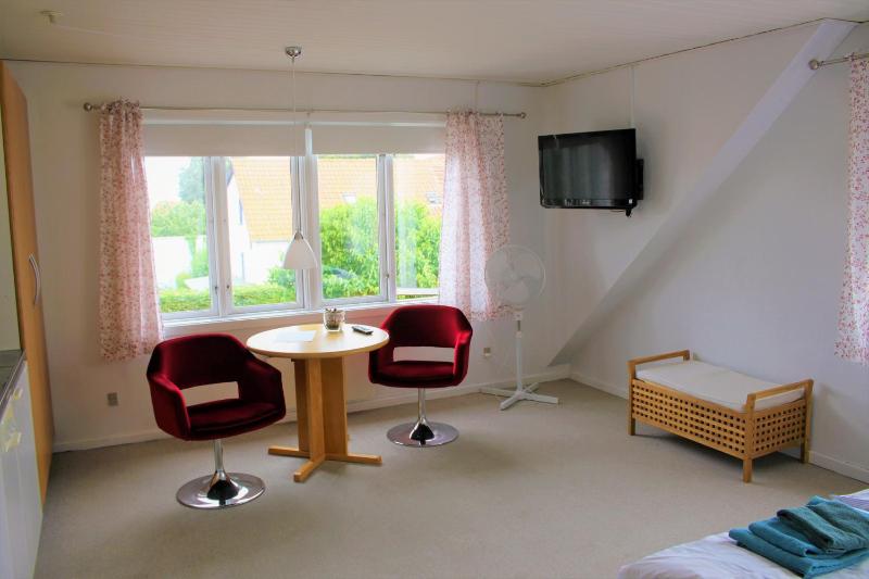 Double Room with Private Bathroom image 2