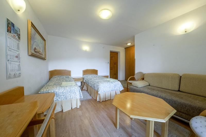Family Room image 2