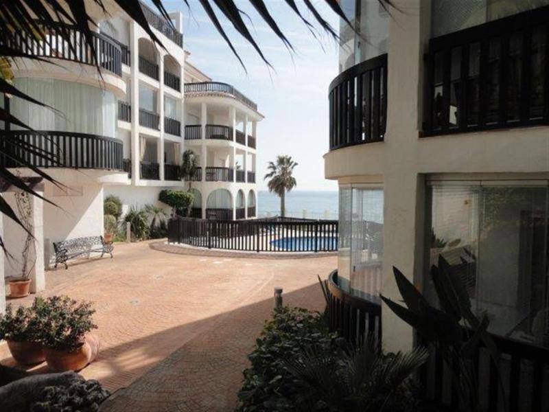 Seaview Puerta del Mar first line beach - image 13