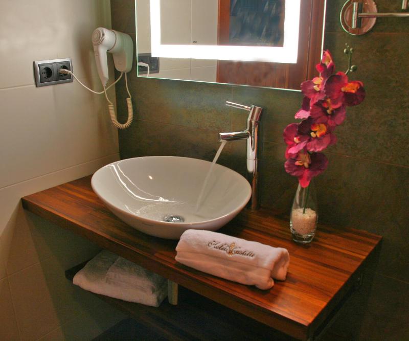 Twin or Double Room with Balcony and Castle View image 1