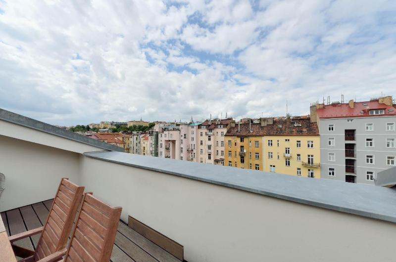 Two-Bedroom Penthouse Apartment image 3