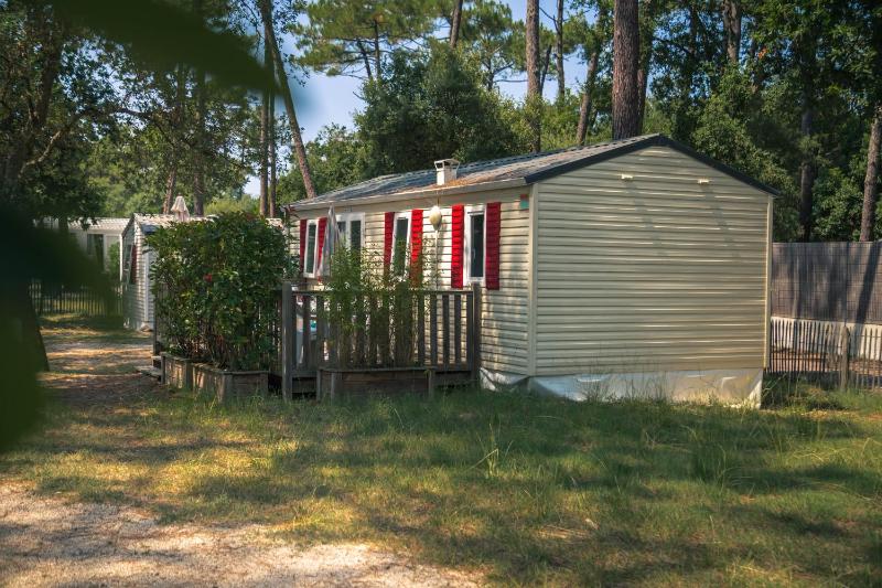 Two-Bedroom Mobile Home image 1