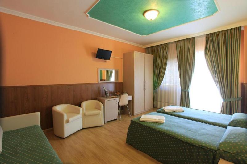 Annex Single Room image 2