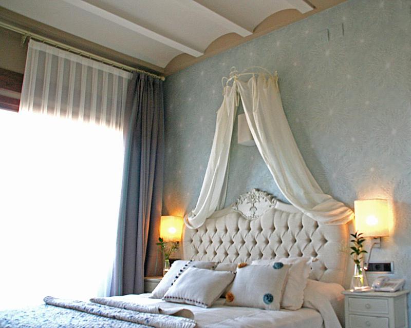 Double Room with Terrace and View image 3