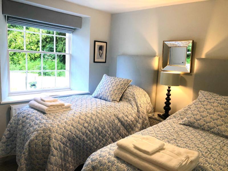 Deluxe Family Suite image 3