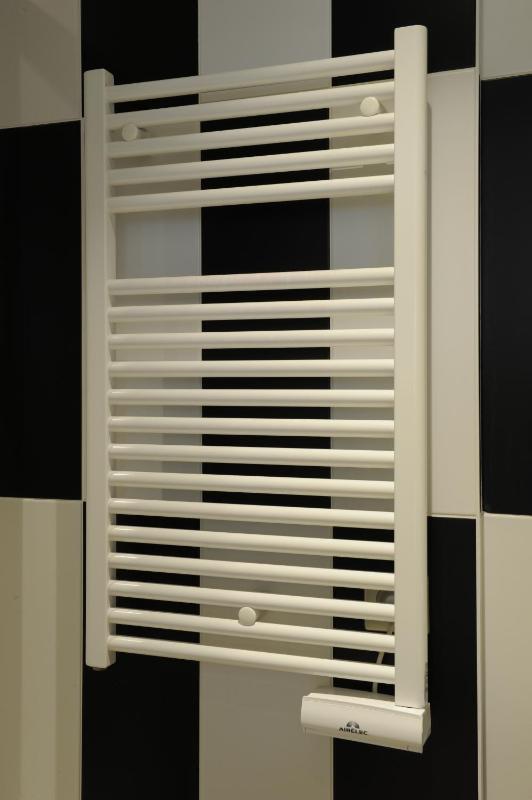 Bed in 6-Bed Mixed Dormitory Room image 3