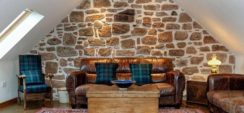 Three-Bedroom Cottage with Sea View image 4