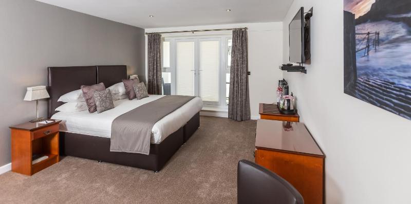 Poolside Deluxe Room with Terrace or Balcony image 1