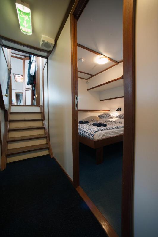 Standard King Room image 2
