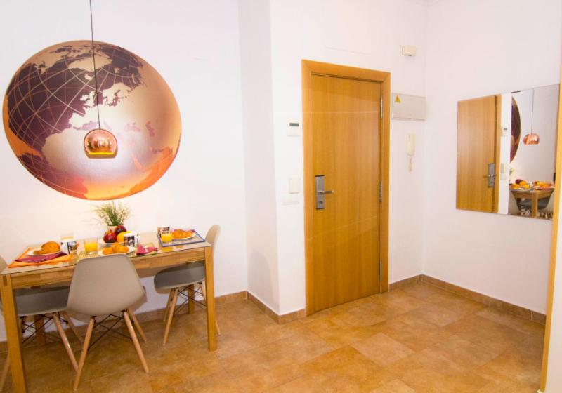 Living Valencia Apartments - Merced - image 13