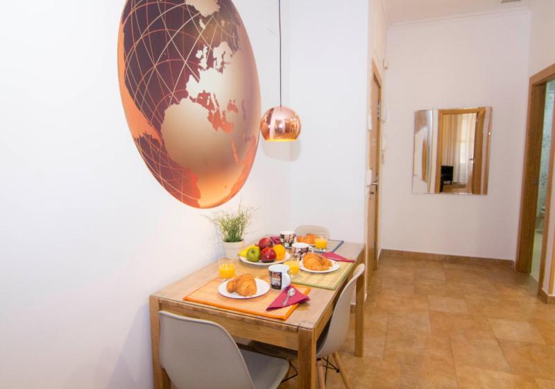 Living Valencia Apartments - Merced - image 12