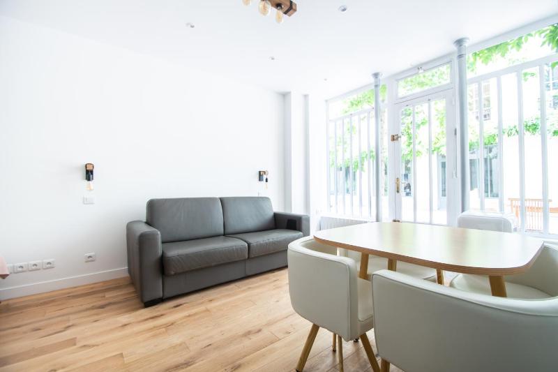 Deluxe Apartment image 3