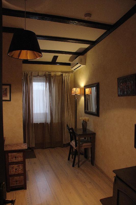 Avalon Rooms - image 13