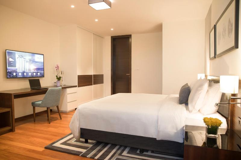 Spacious Three Bedroom Apartment image 3