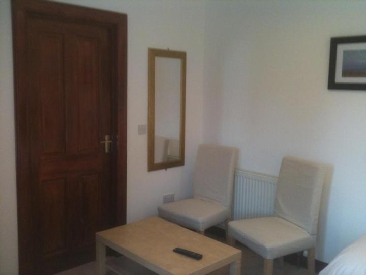 Family Room - Annex image 2