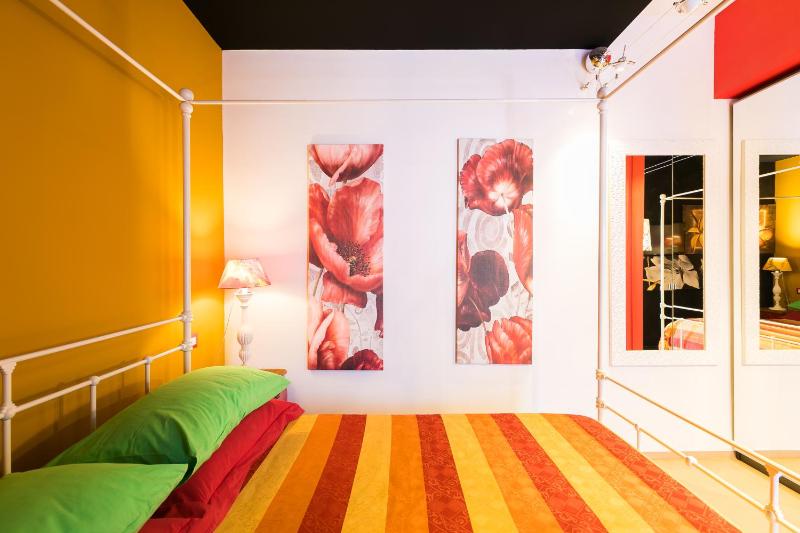 Penthouse One-Bedroom Apartment with Terrace image 2