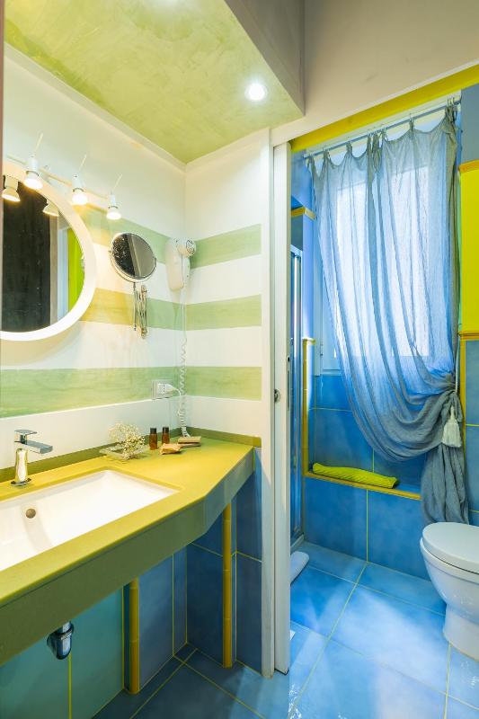 Penthouse One-Bedroom Apartment with Terrace image 3