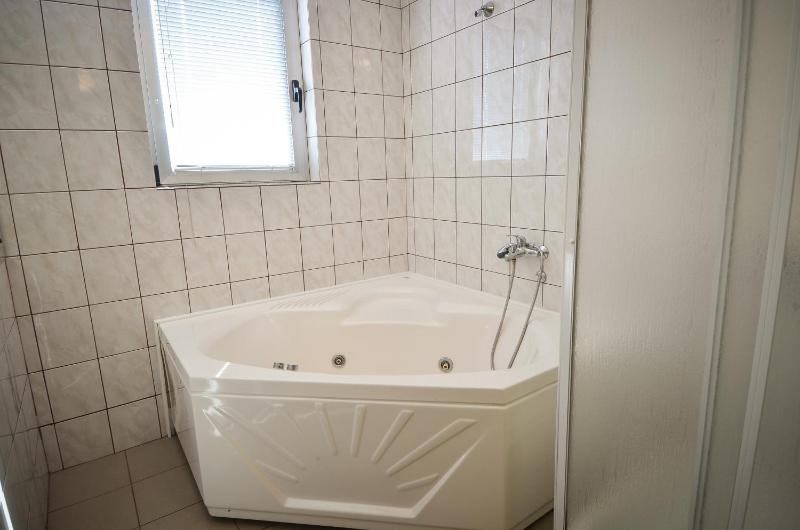 Suite image 2