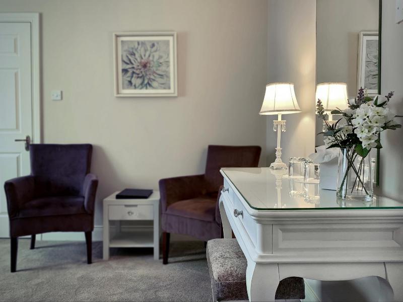 King Room image 2
