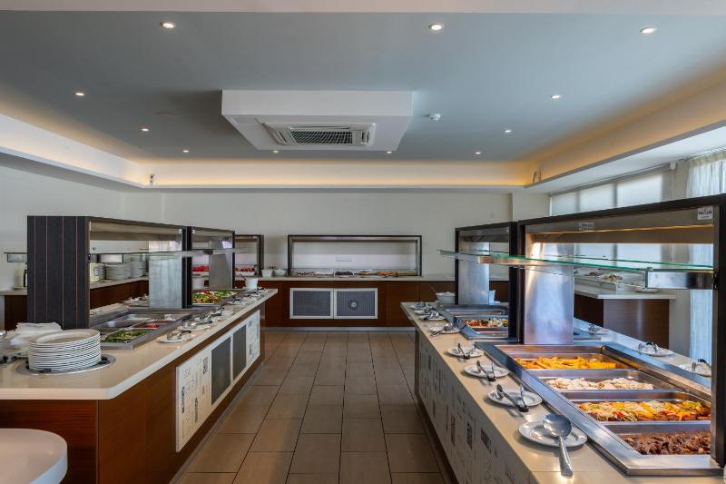 Tofinis Hotel - image 5