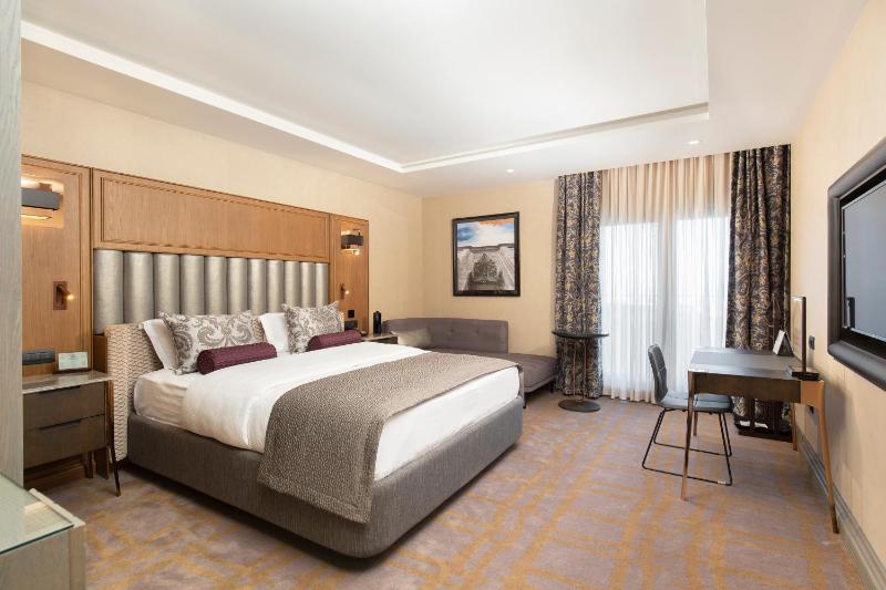 Superior Double or Twin Room image 1