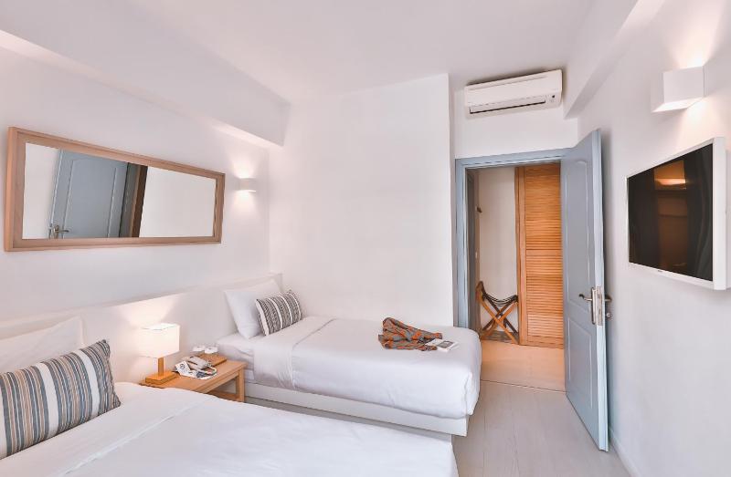 Dias Hotel - image 44