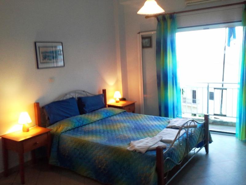 Apartment (3 or 4 adults) image 3