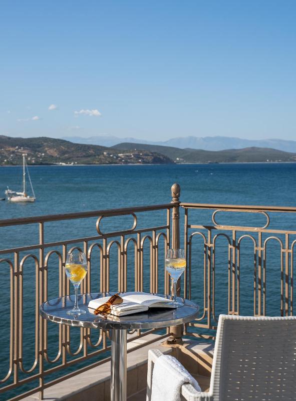 Family Suite with Sea View image 2