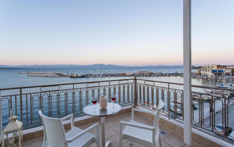 Double Room with Sea View image 3