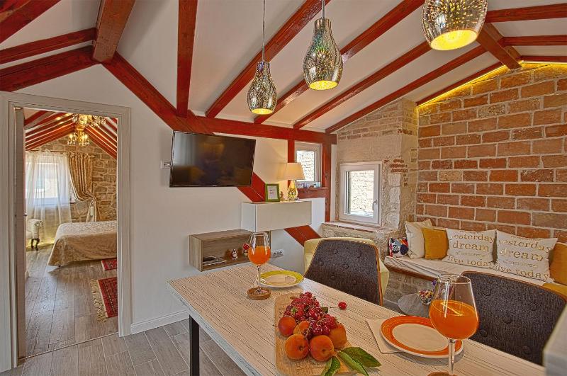 Superior Apartment image 3